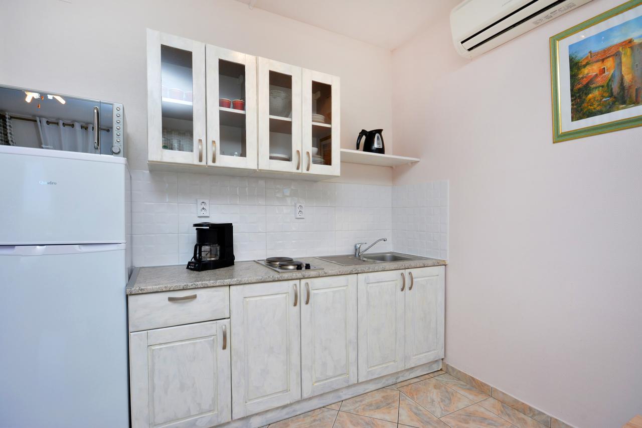 Villa Paris Nečujam Exterior foto